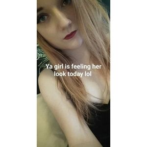 Meet your Posher, Kayla